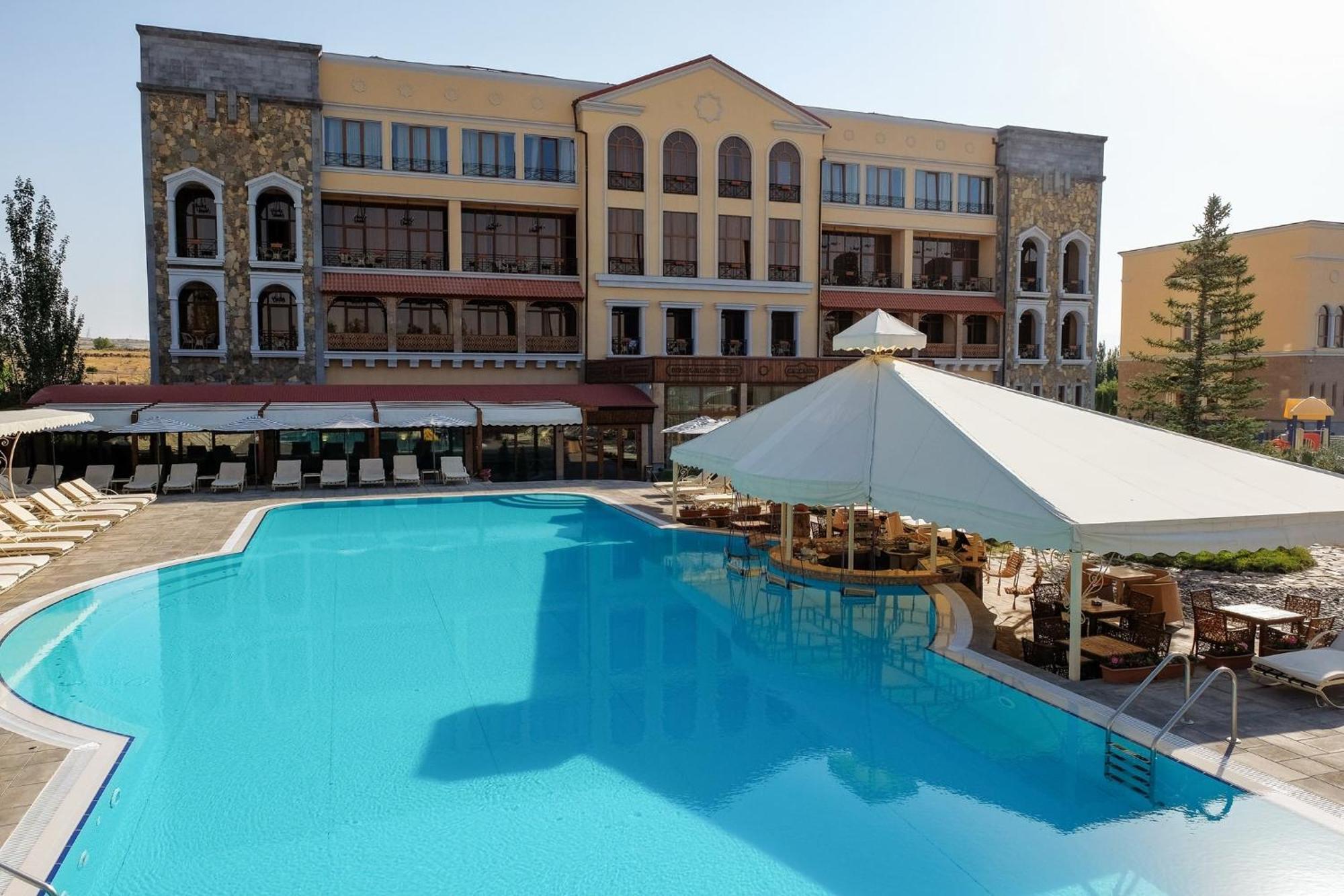 Caucasus Hotel Kasagh ภายนอก รูปภาพ The hotel
