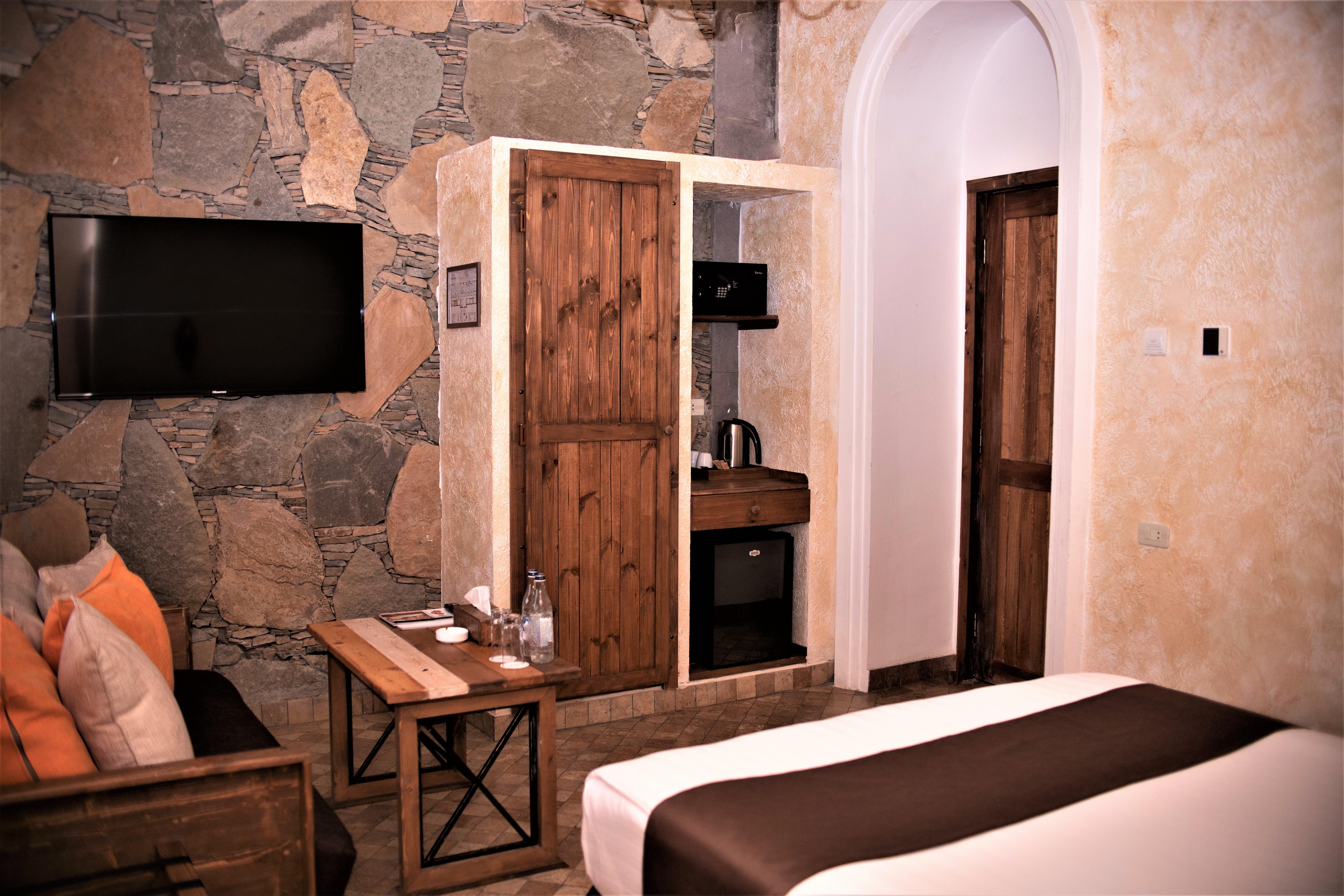 Caucasus Hotel Kasagh ภายนอก รูปภาพ A room at the hotel