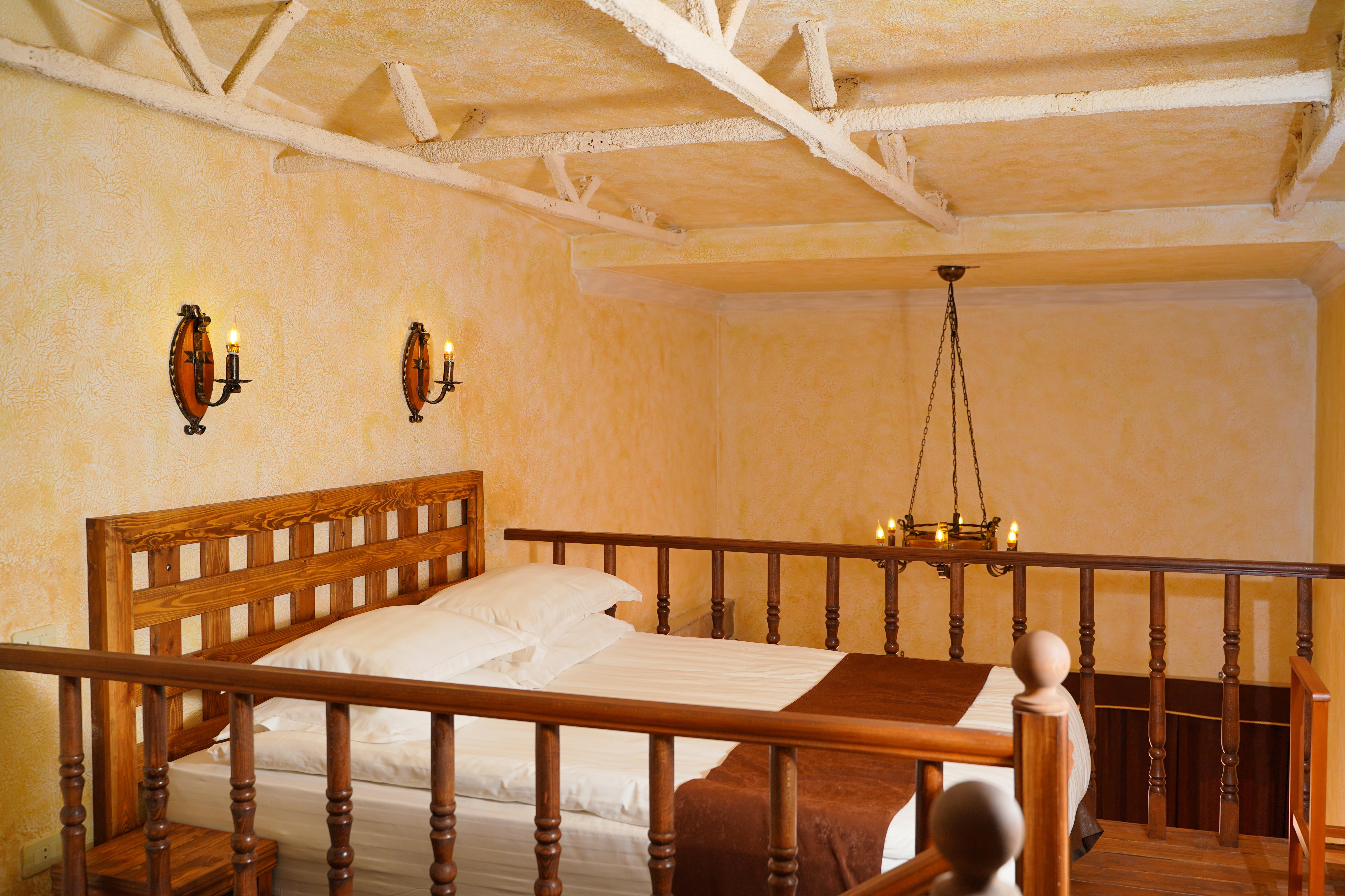 Caucasus Hotel Kasagh ภายนอก รูปภาพ A room at the hotel