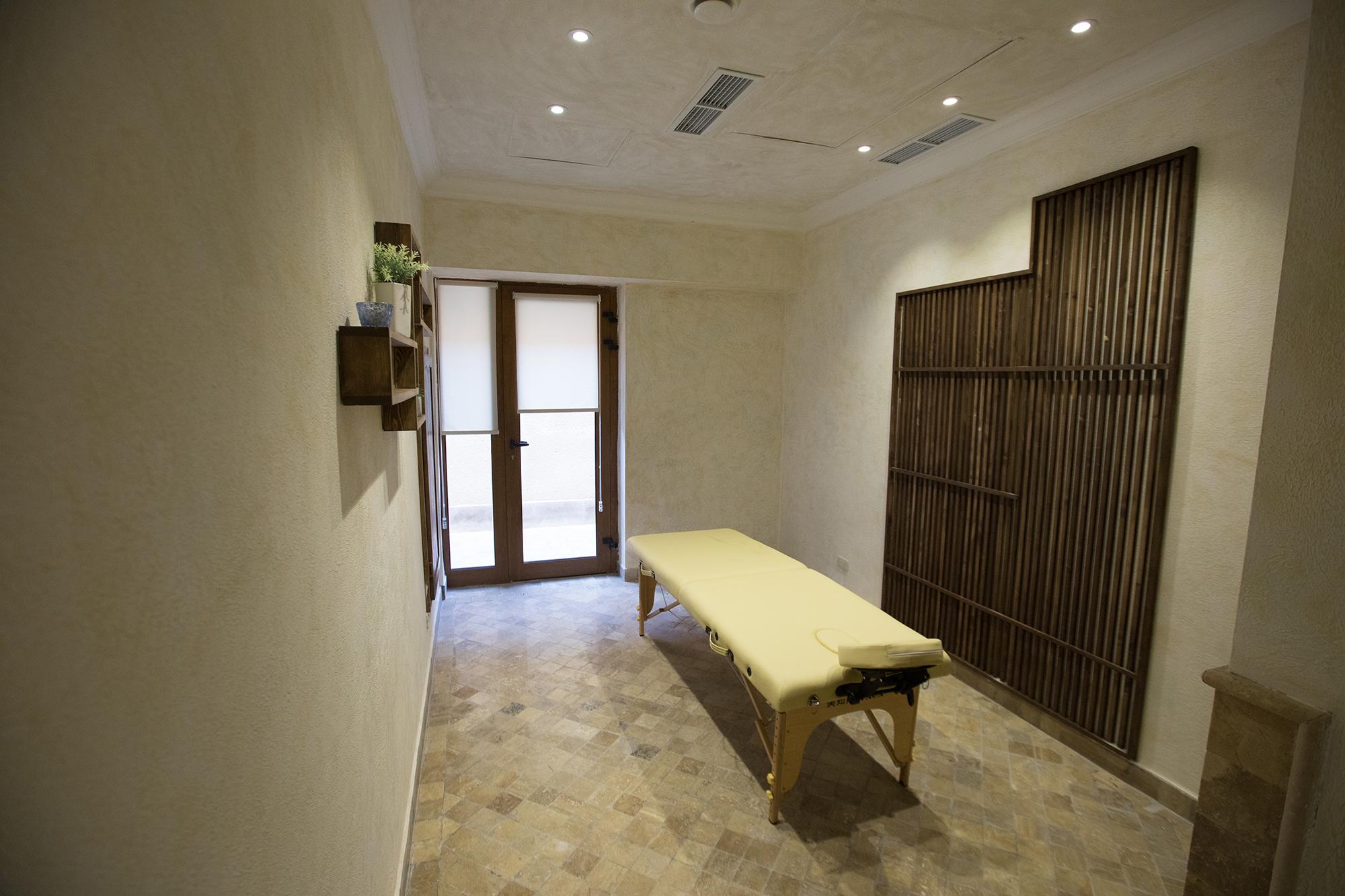 Caucasus Hotel Kasagh ภายนอก รูปภาพ A treatment room at a spa
