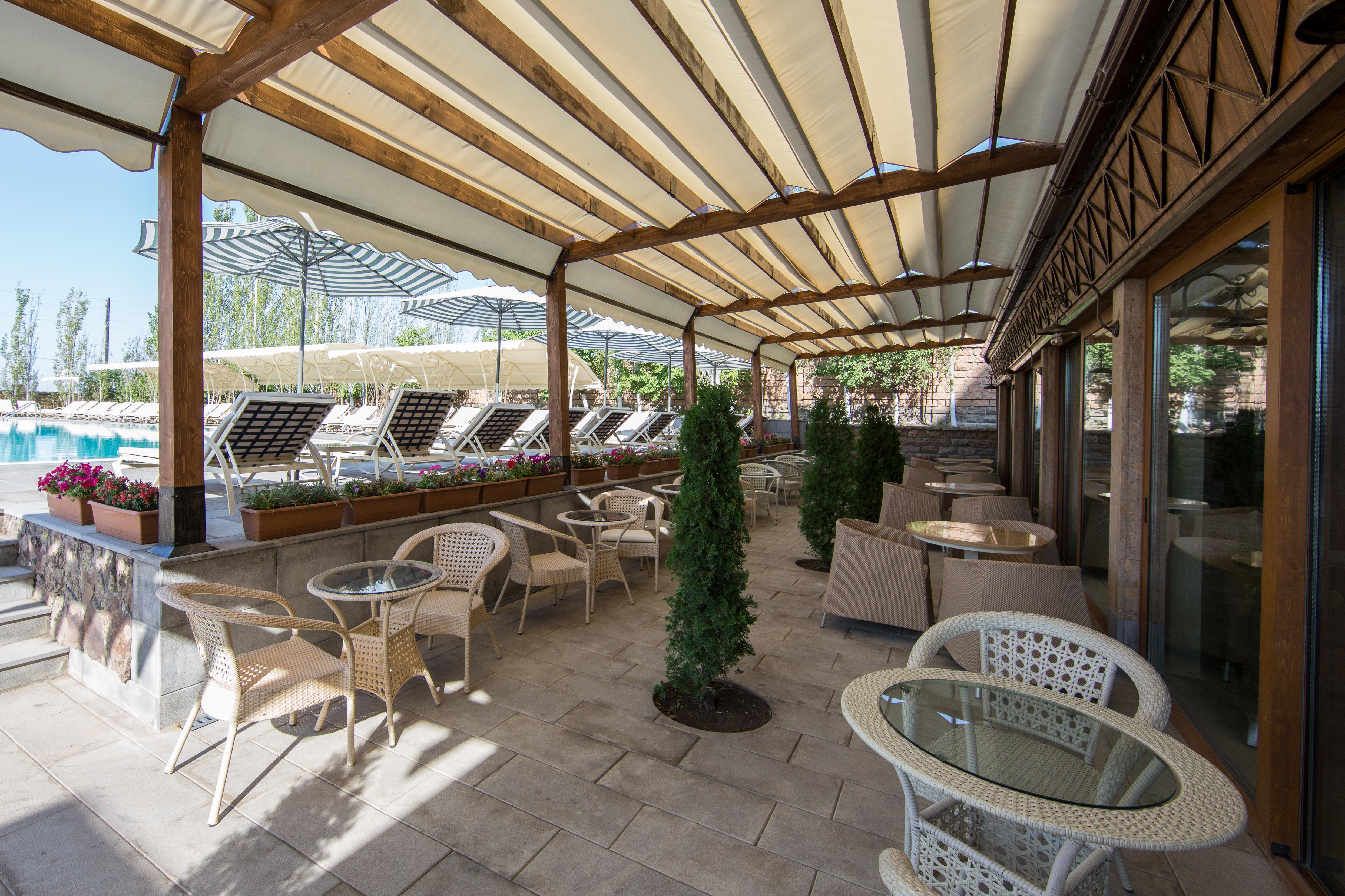 Caucasus Hotel Kasagh ภายนอก รูปภาพ 3D rendering of a patio