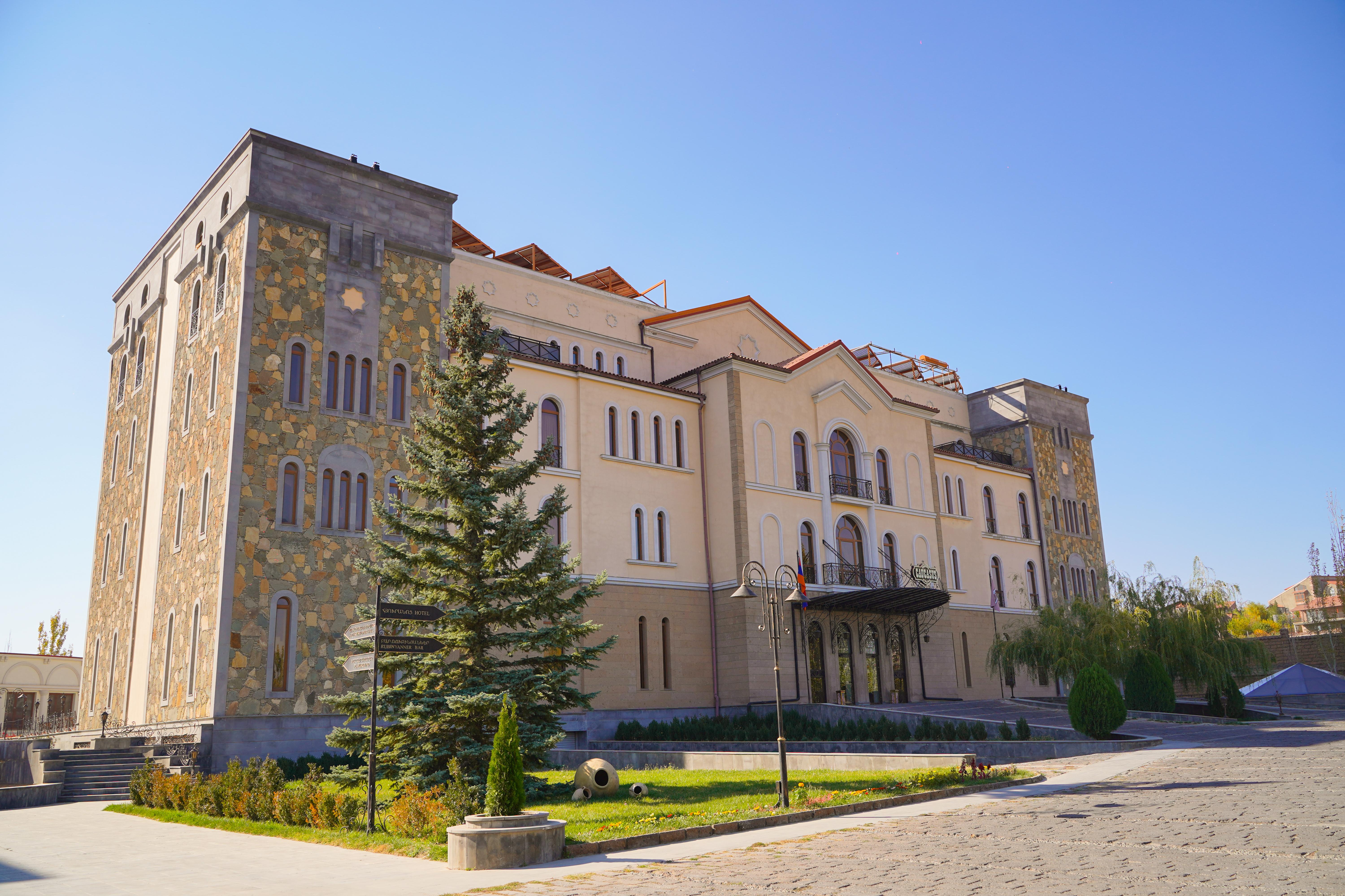 Caucasus Hotel Kasagh ภายนอก รูปภาพ The National Museum of the Republic of Dagestan