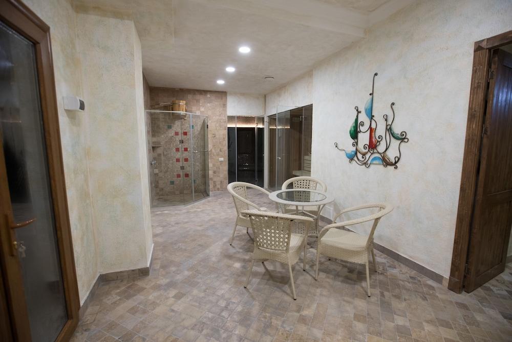 Caucasus Hotel Kasagh ภายนอก รูปภาพ A typical room at the spa